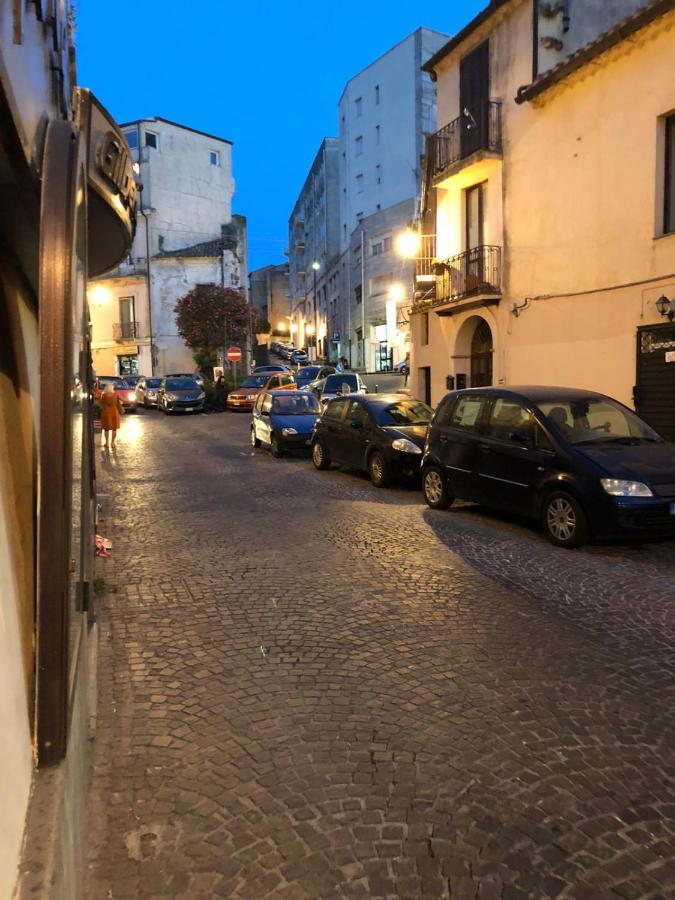 Guest House Via Poerio Catanzaro Bagian luar foto