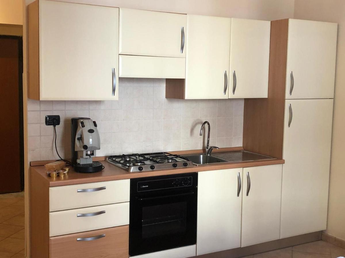 Guest House Via Poerio Catanzaro Bagian luar foto