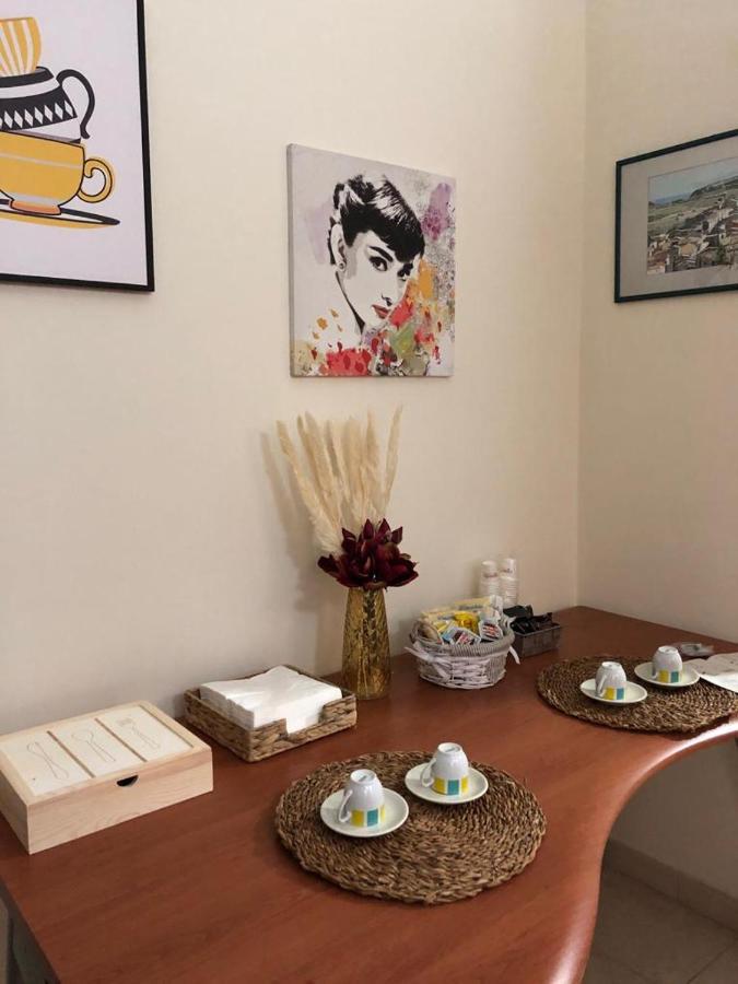 Guest House Via Poerio Catanzaro Bagian luar foto